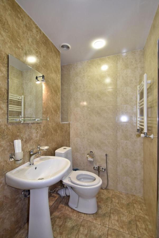 Rent Inn Yerevan On Koghbaci Street Buitenkant foto