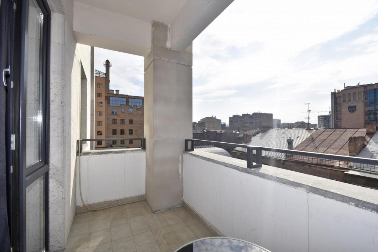 Rent Inn Yerevan On Koghbaci Street Buitenkant foto