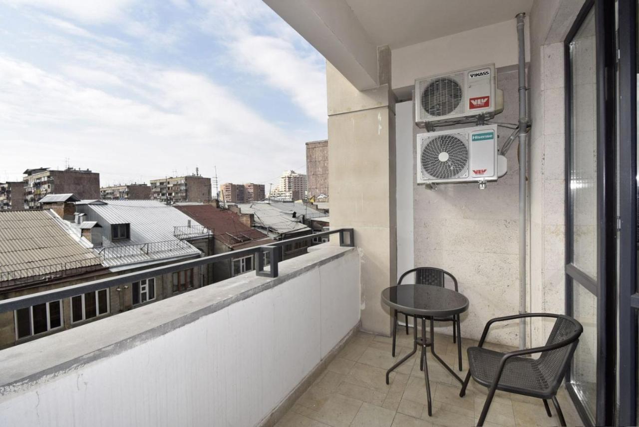 Rent Inn Yerevan On Koghbaci Street Buitenkant foto