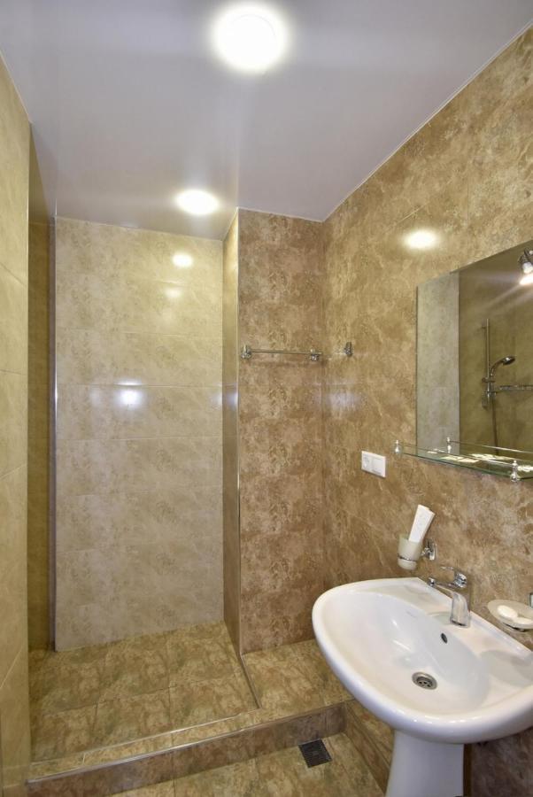 Rent Inn Yerevan On Koghbaci Street Buitenkant foto