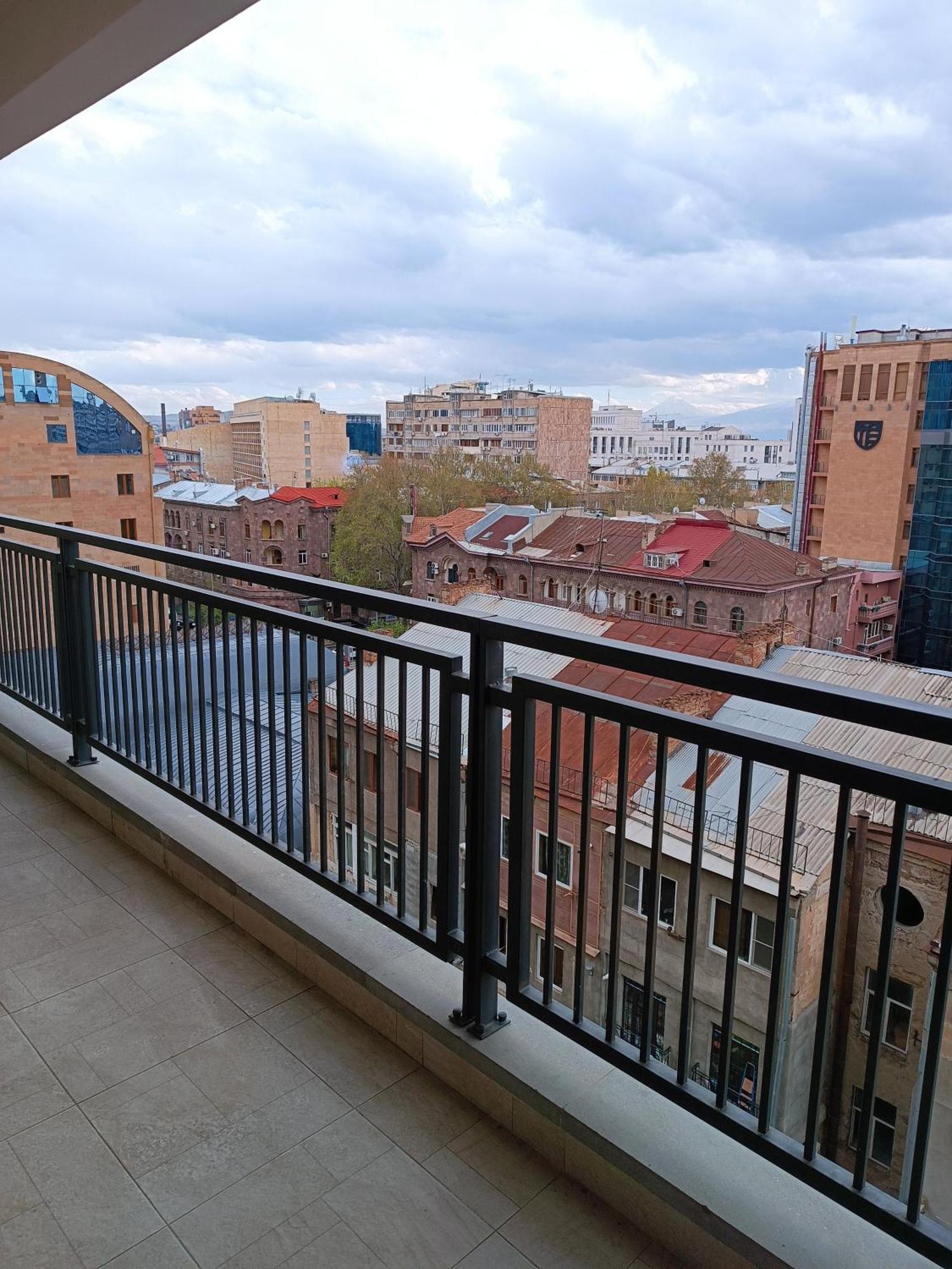 Rent Inn Yerevan On Koghbaci Street Buitenkant foto