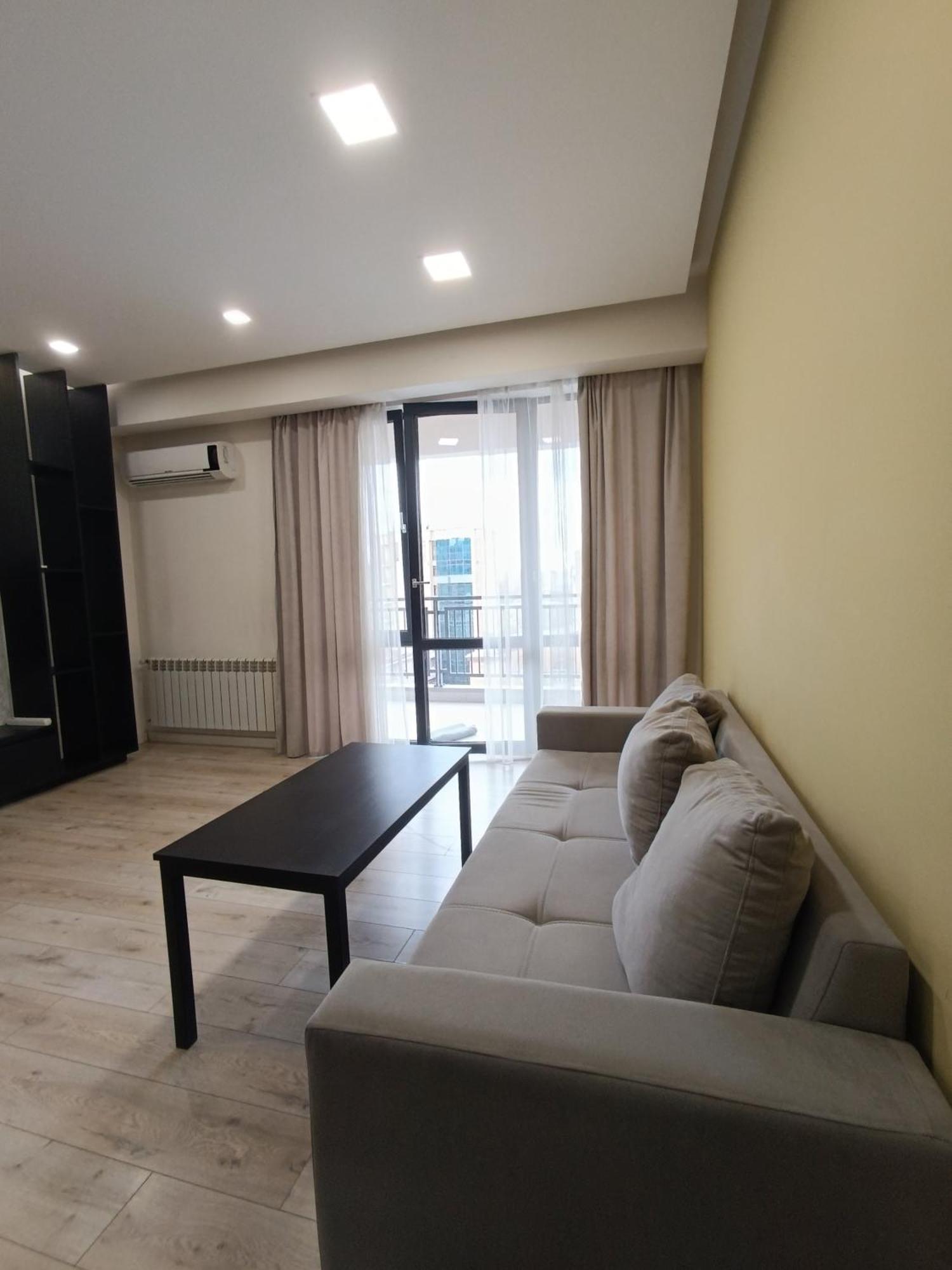 Rent Inn Yerevan On Koghbaci Street Buitenkant foto