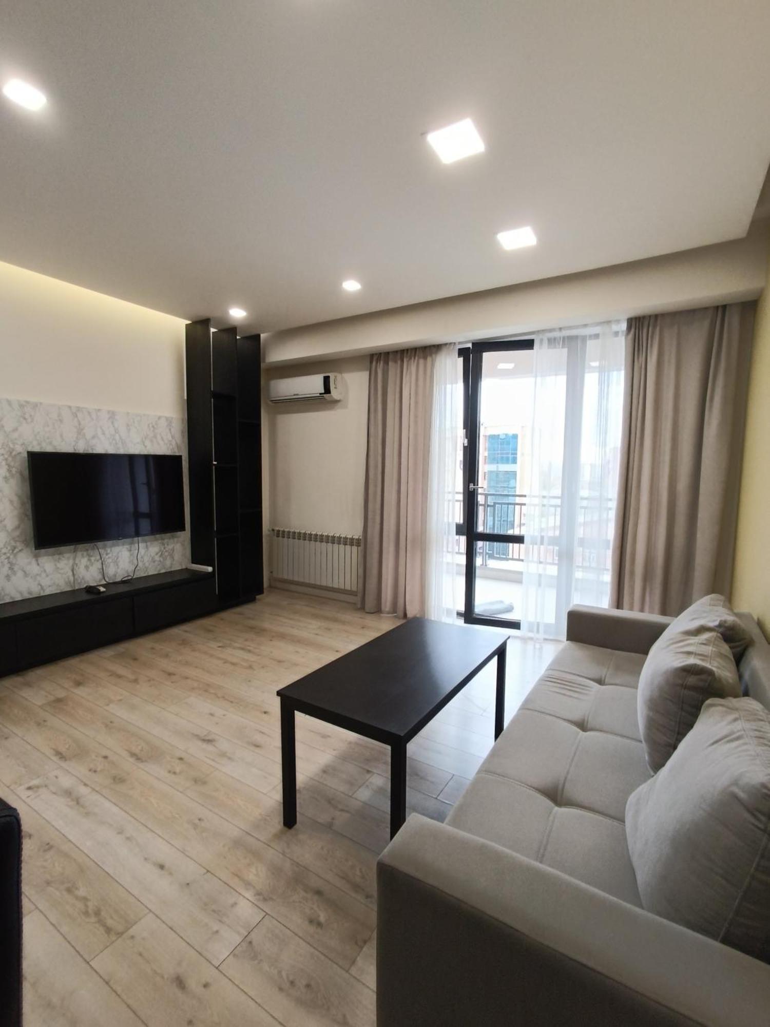 Rent Inn Yerevan On Koghbaci Street Buitenkant foto